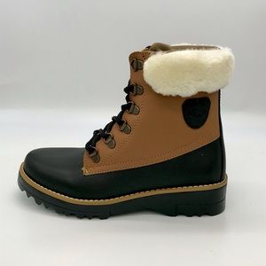 Ladies snow boots
